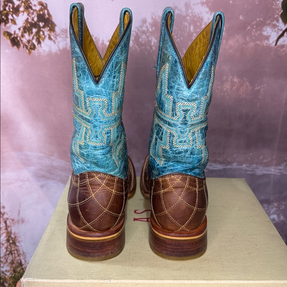 “Dreamcatcher” Tin Haul Western Boots - Picture 4 of 8